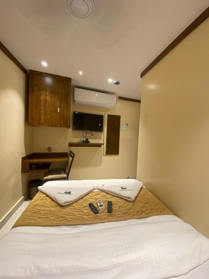 Garden Creek Residency - Near To Mumbai International Airport 호텔 외부 사진