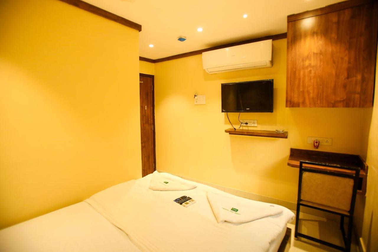 Garden Creek Residency - Near To Mumbai International Airport 호텔 외부 사진