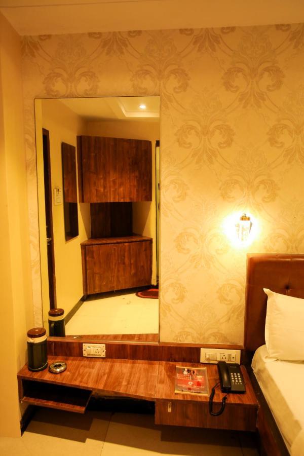Garden Creek Residency - Near To Mumbai International Airport 호텔 외부 사진